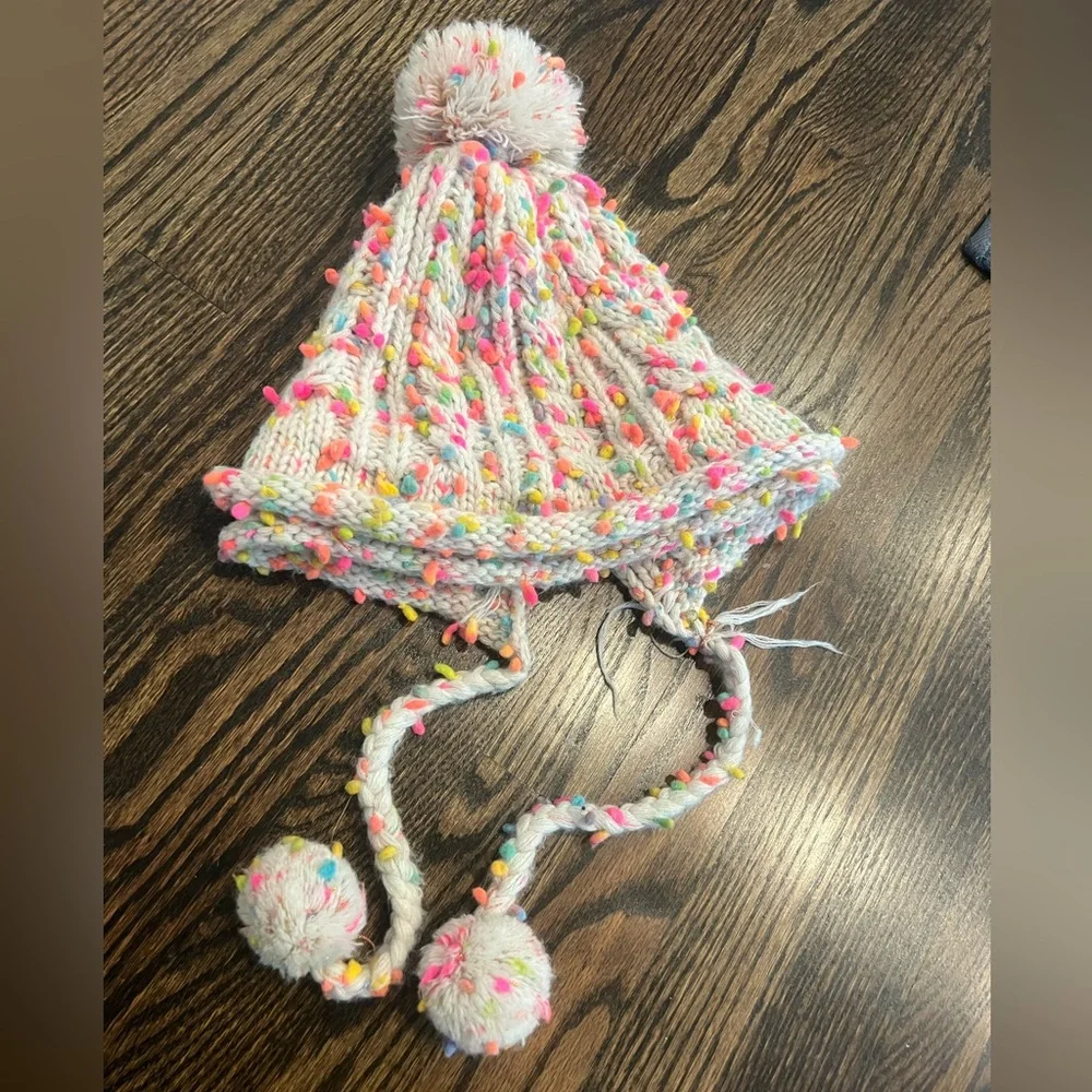 Betsy Johnson Girls Large 7-14 Winter Hat Cream With Bright Multicolor Baubles